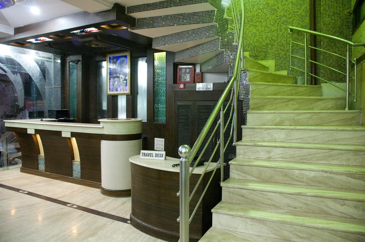 Hotel Usa New Delhi Exterior photo